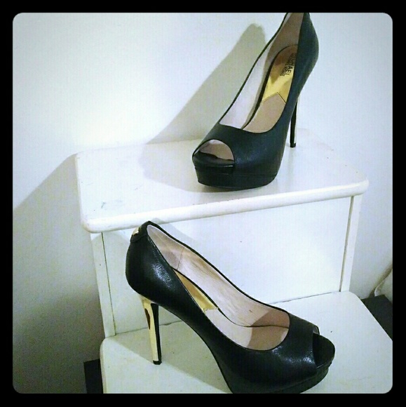 MICHAEL Michael Kors Shoes - Sexy Micheal Kors Open Toe Black Heels w/ gold